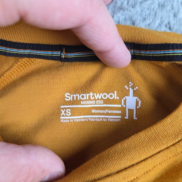Smartwool Merino 250 Base Layer Top Women XS Yellow Crew Neck Long Sleeve Winter - Picture 5 of 9